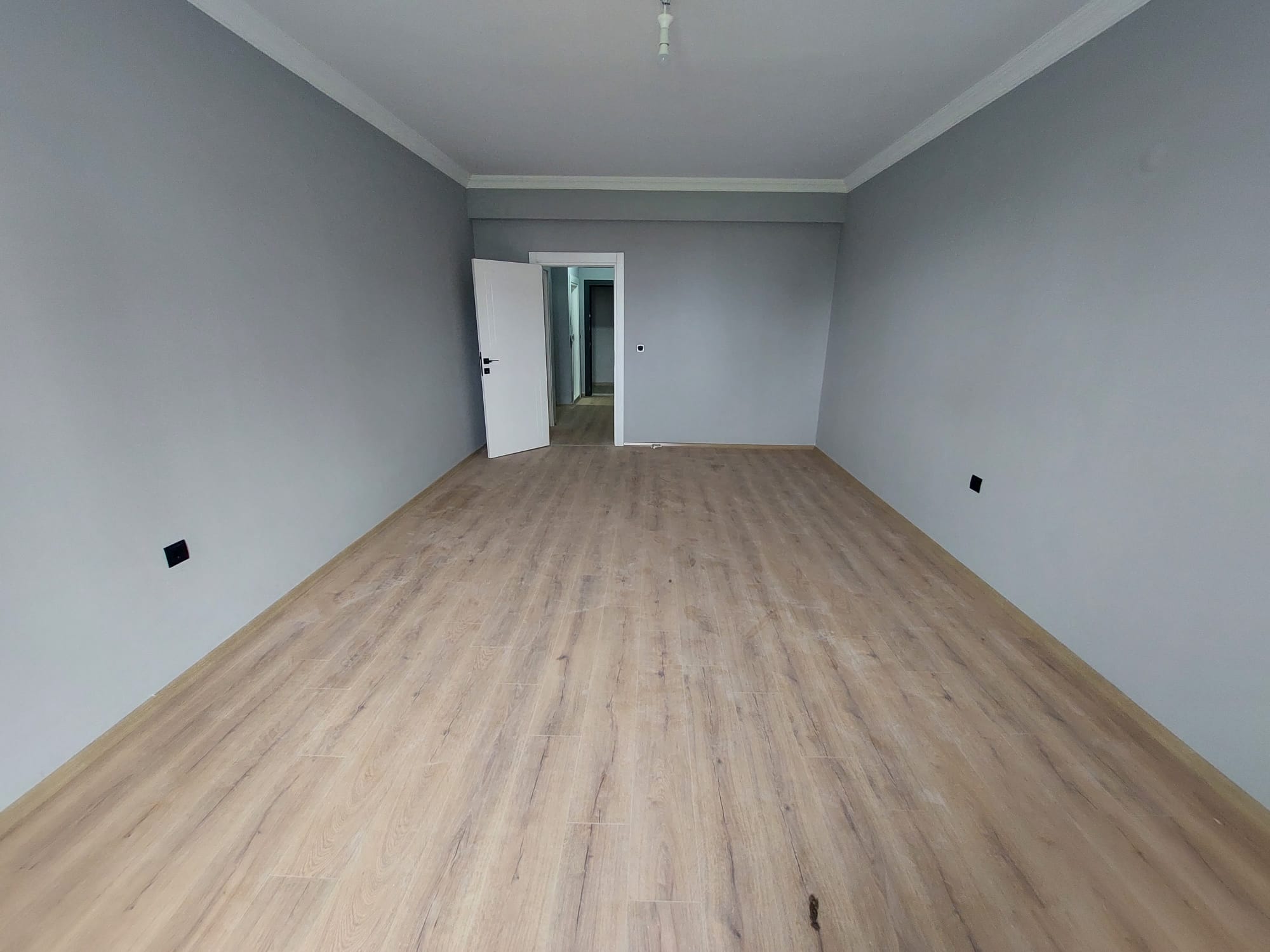 KUMBAŞI MAHALLESİ SAHİLE ÇOK YAKIN SATILIK 2+1